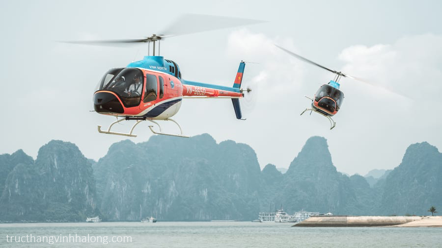 Trực thăng Bell505 bay trên Vịnh Hạ Long